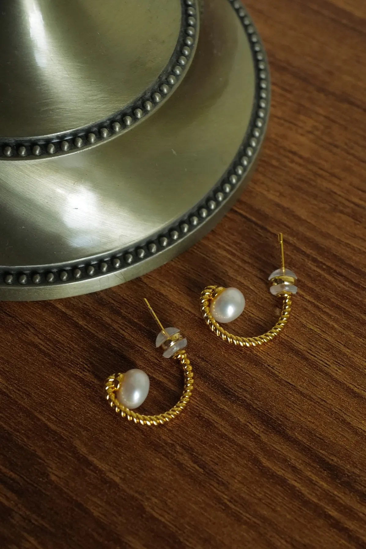 Come Around pearl Earrings