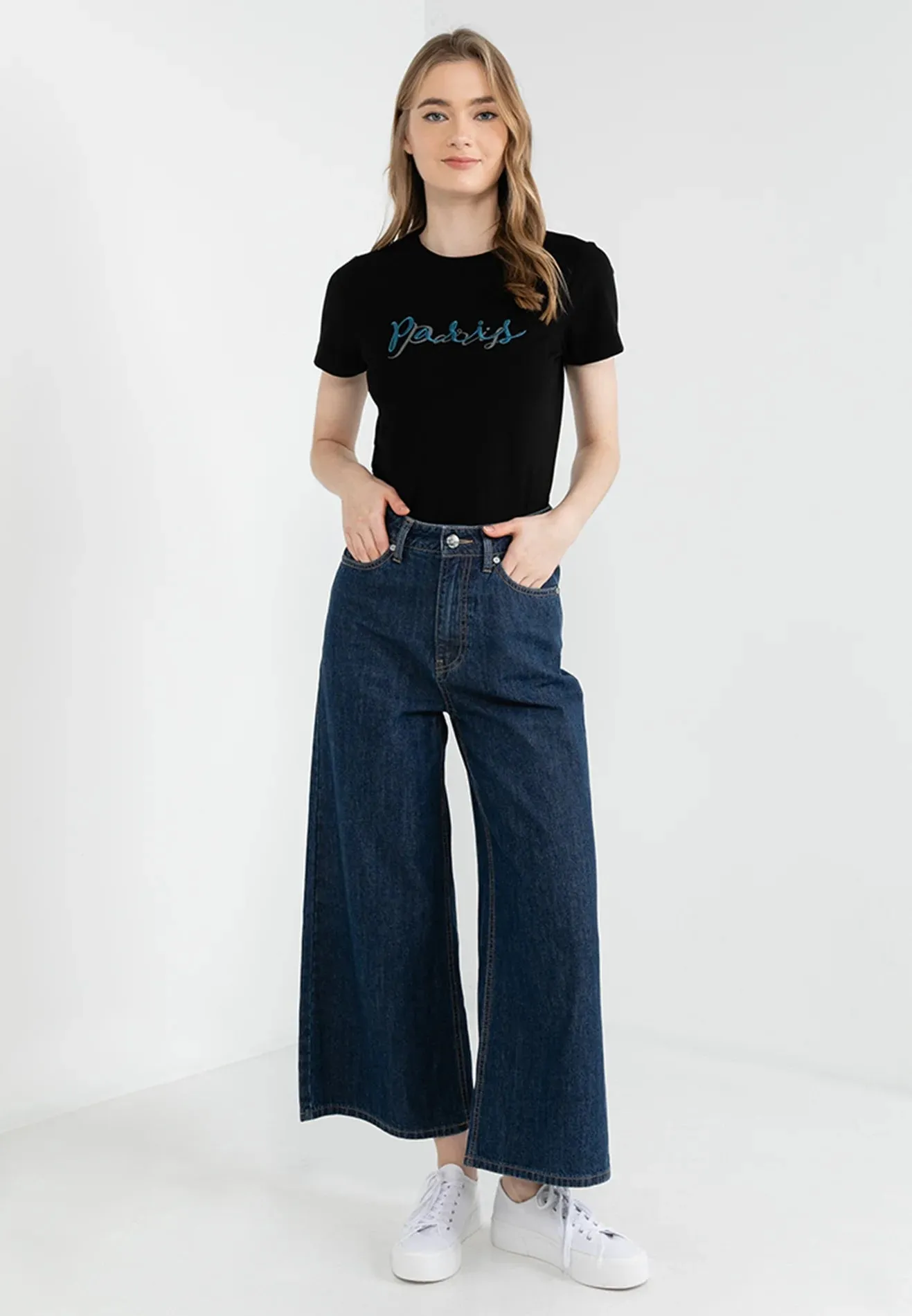 ELLE Leisure  “PARIS” Letter Printed Tee