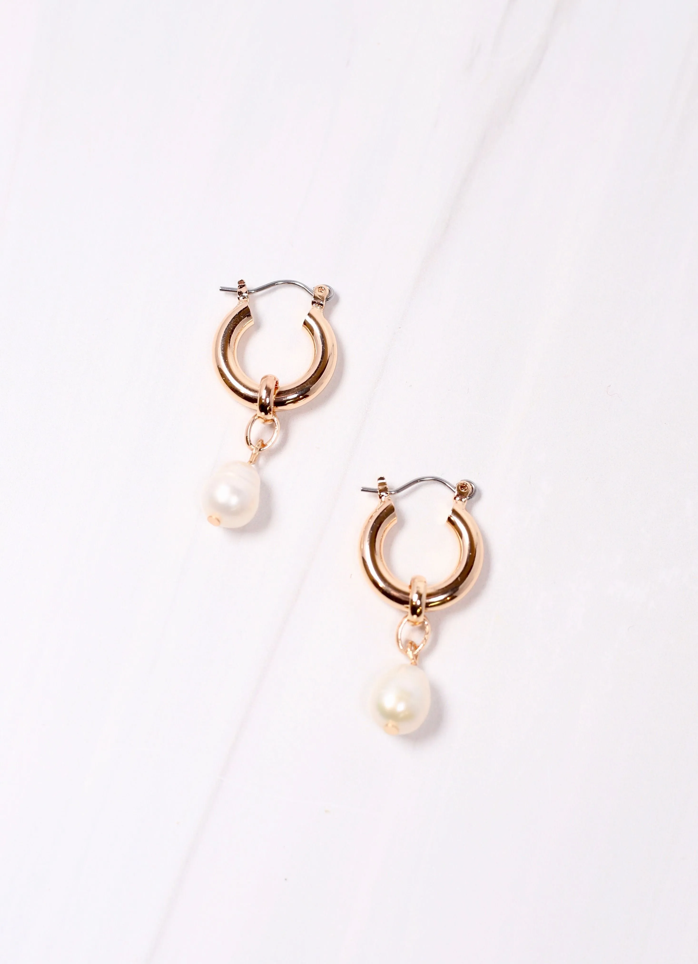 Emilie Pearl Hoop Earring GOLD