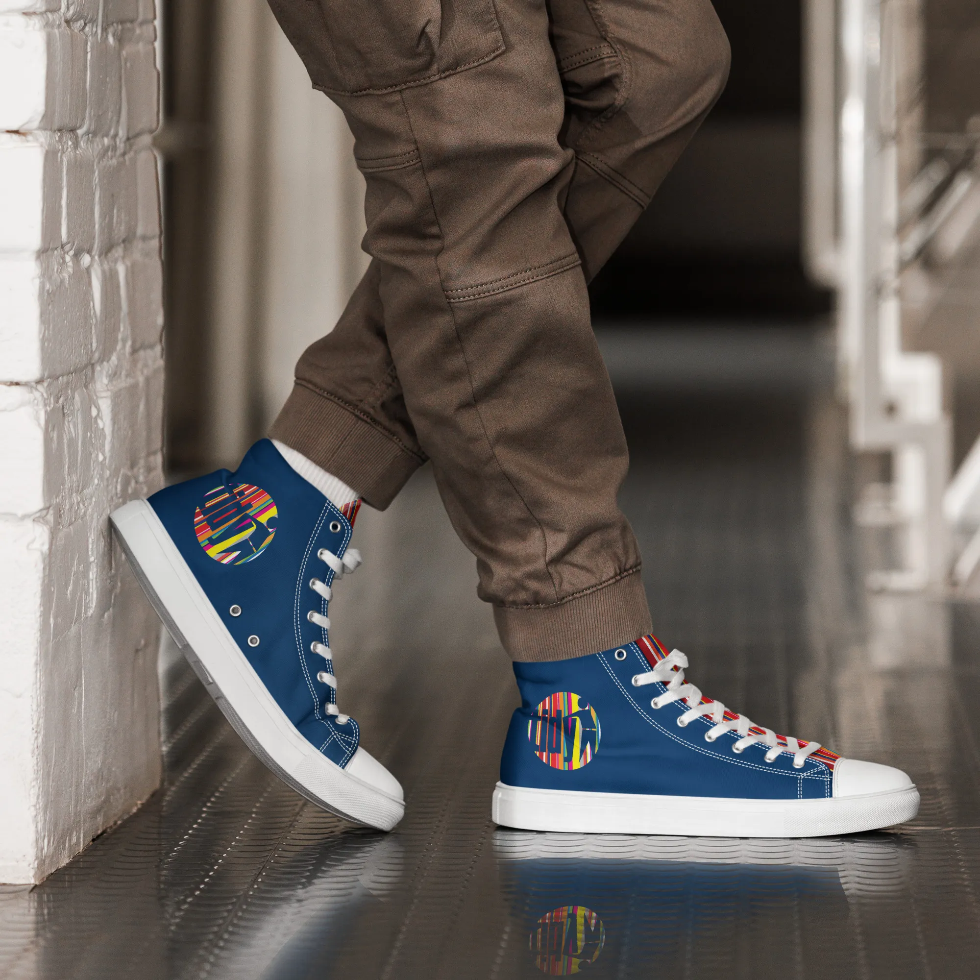 Men’s Stripe Logo Hi Top Shoes