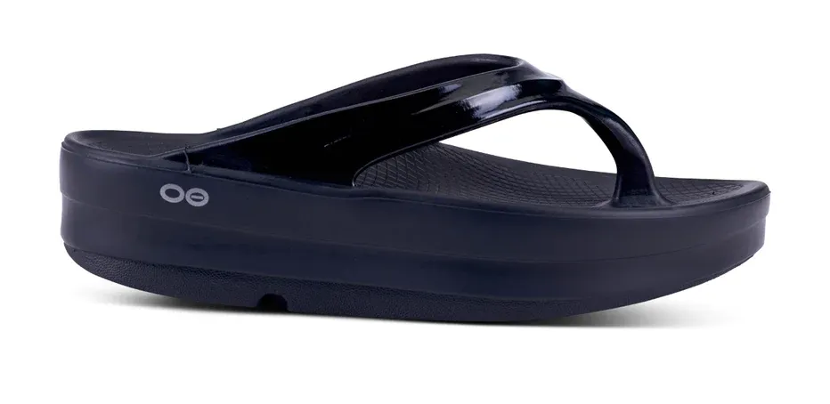 Oofos OOmega Sandal