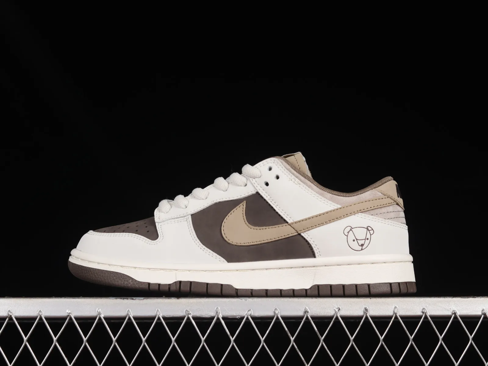 Otomo Katsuhiro x Nike SB Dunk Low Steamboy OST Dark Brown White LF0039-031