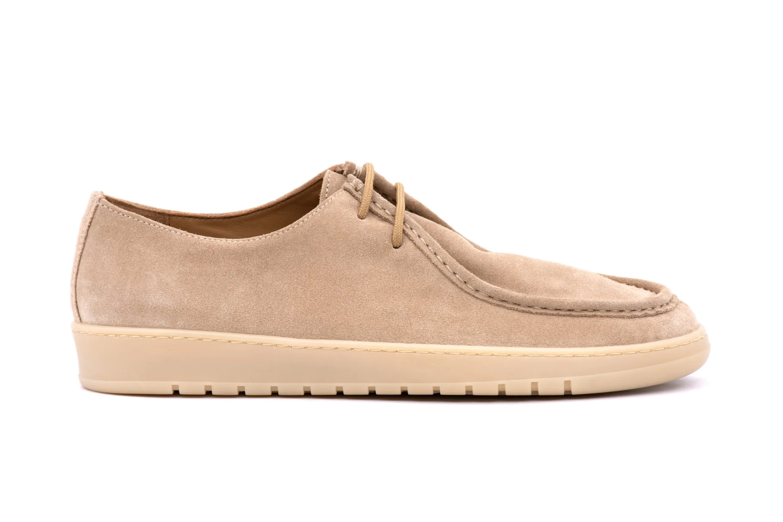 Suede engineer with rubber sole